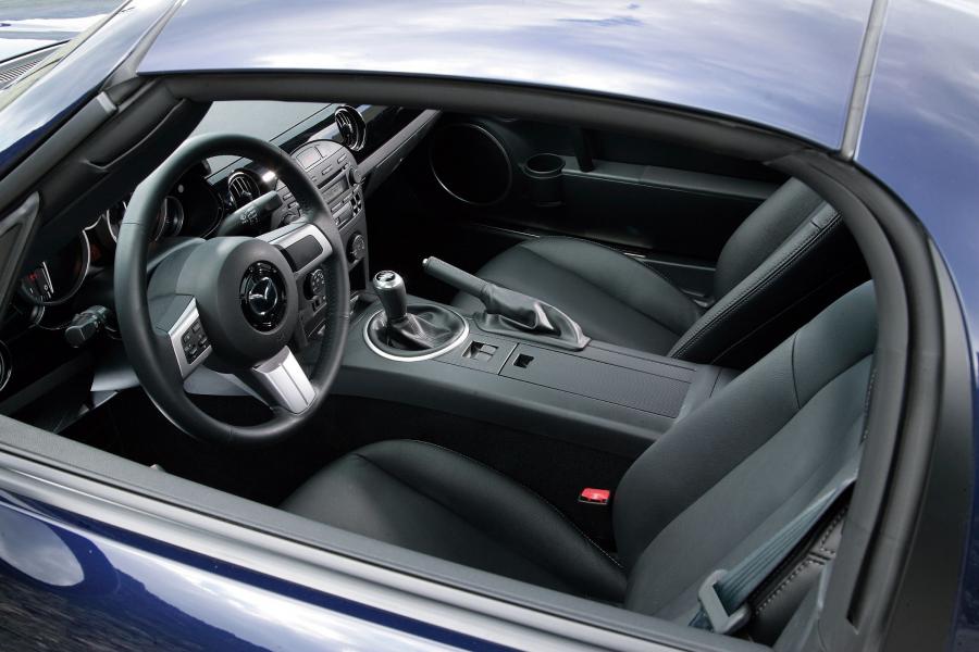  Mazda MX-5 Roadster Coupe 2006 года  (фото 178 из 212)